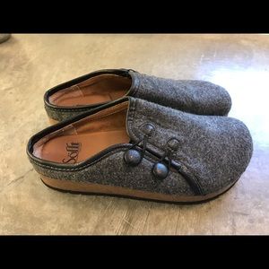 Sofft wool mule clogs